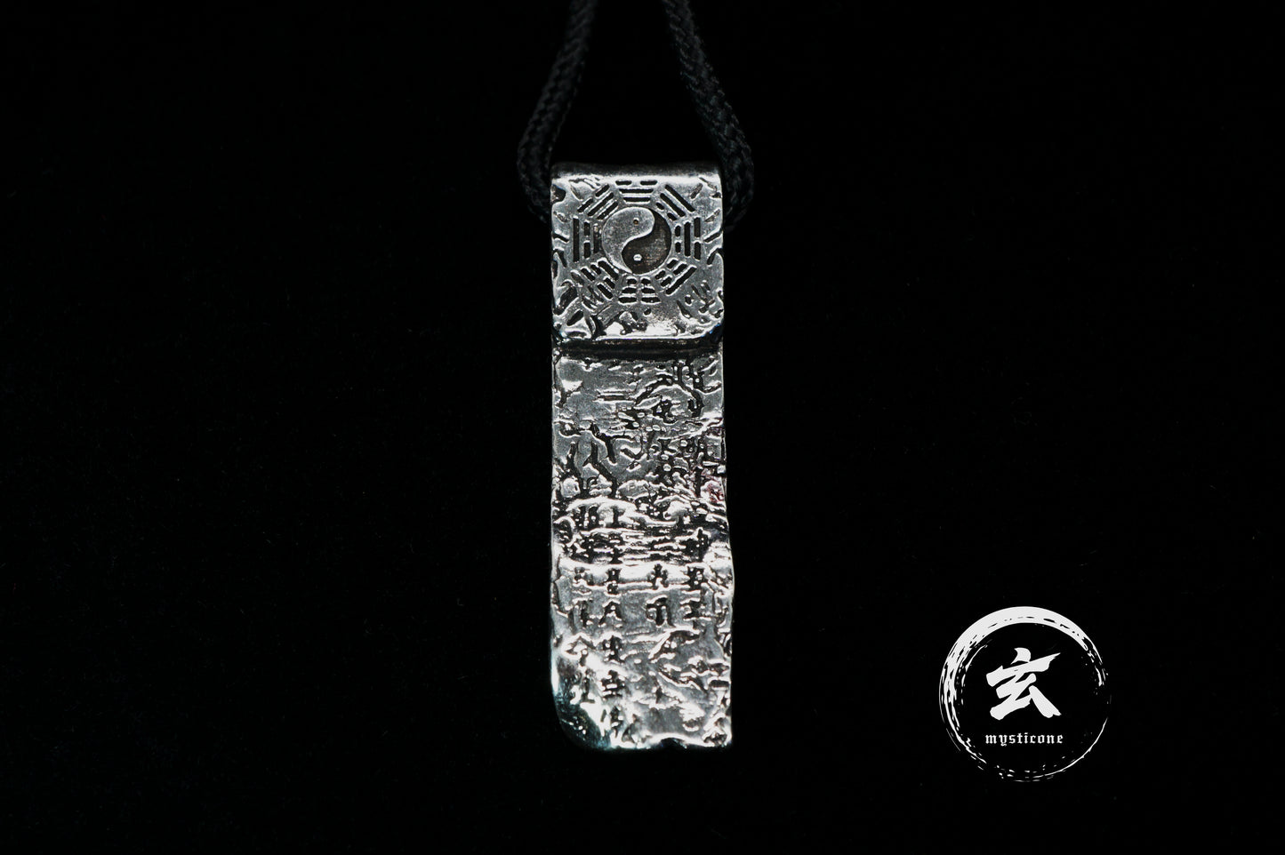 Taoist Talisman Edict: Calming Mantra – Chinese Style Yin-Yang Protection & Fortune-Enhancing Trendy Pendant
